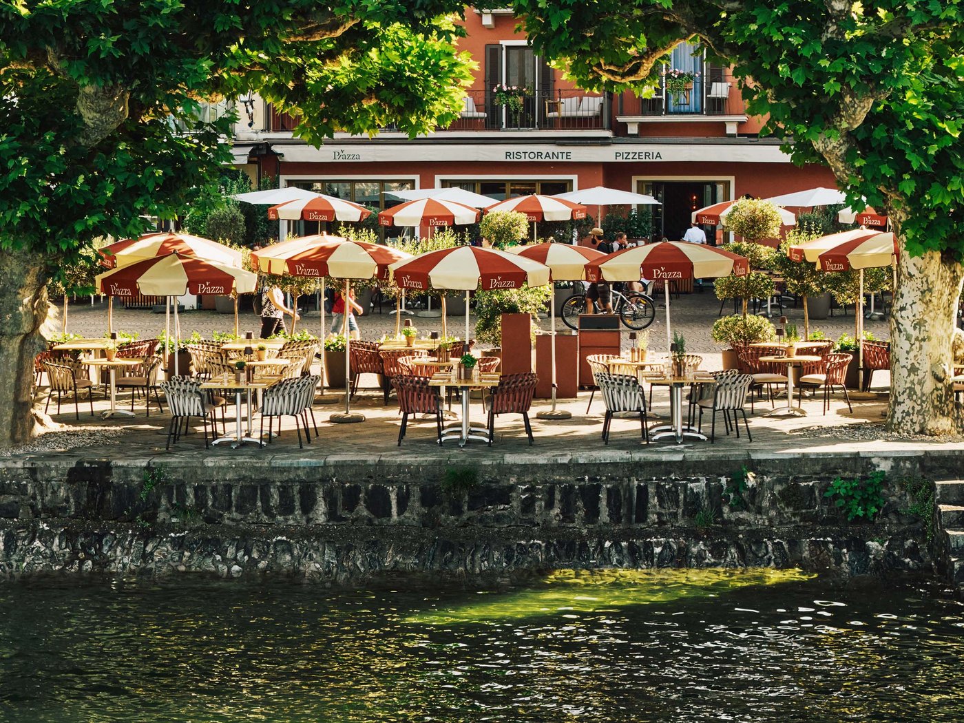 Cartoline dal Vista, il vostro hotel sul Lago Maggiore Cartoline dal Vista, il vostro hotel sul Lago Maggiore