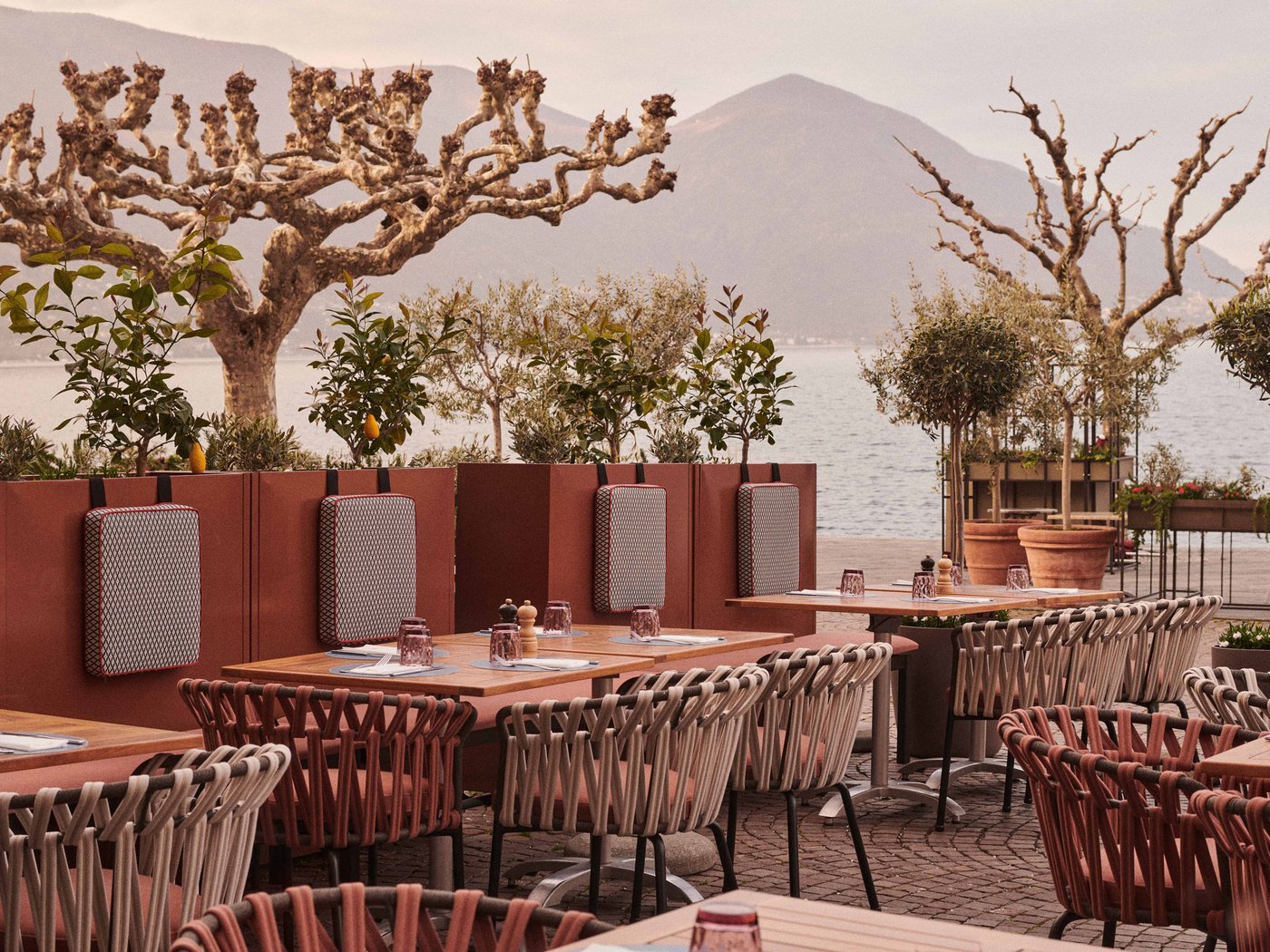 Cartoline dal Vista, il vostro hotel sul Lago Maggiore Cartoline dal Vista, il vostro hotel sul Lago Maggiore