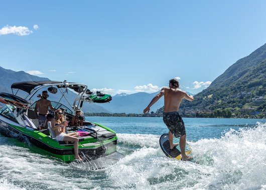 Situation idéale : hôtel au lac Majeur Situation idéale : hôtel au lac Majeur