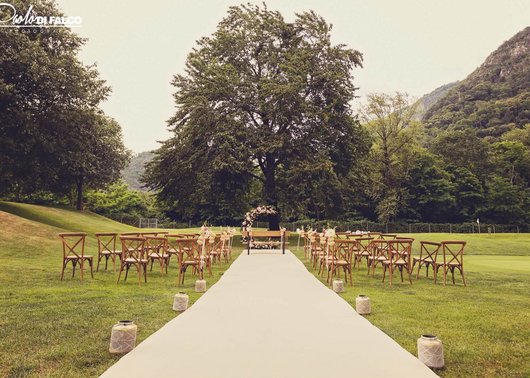 Auf der Suche nach einer Hochzeitslocation in der Schweiz? Auf der Suche nach einer Hochzeitslocation in der Schweiz?