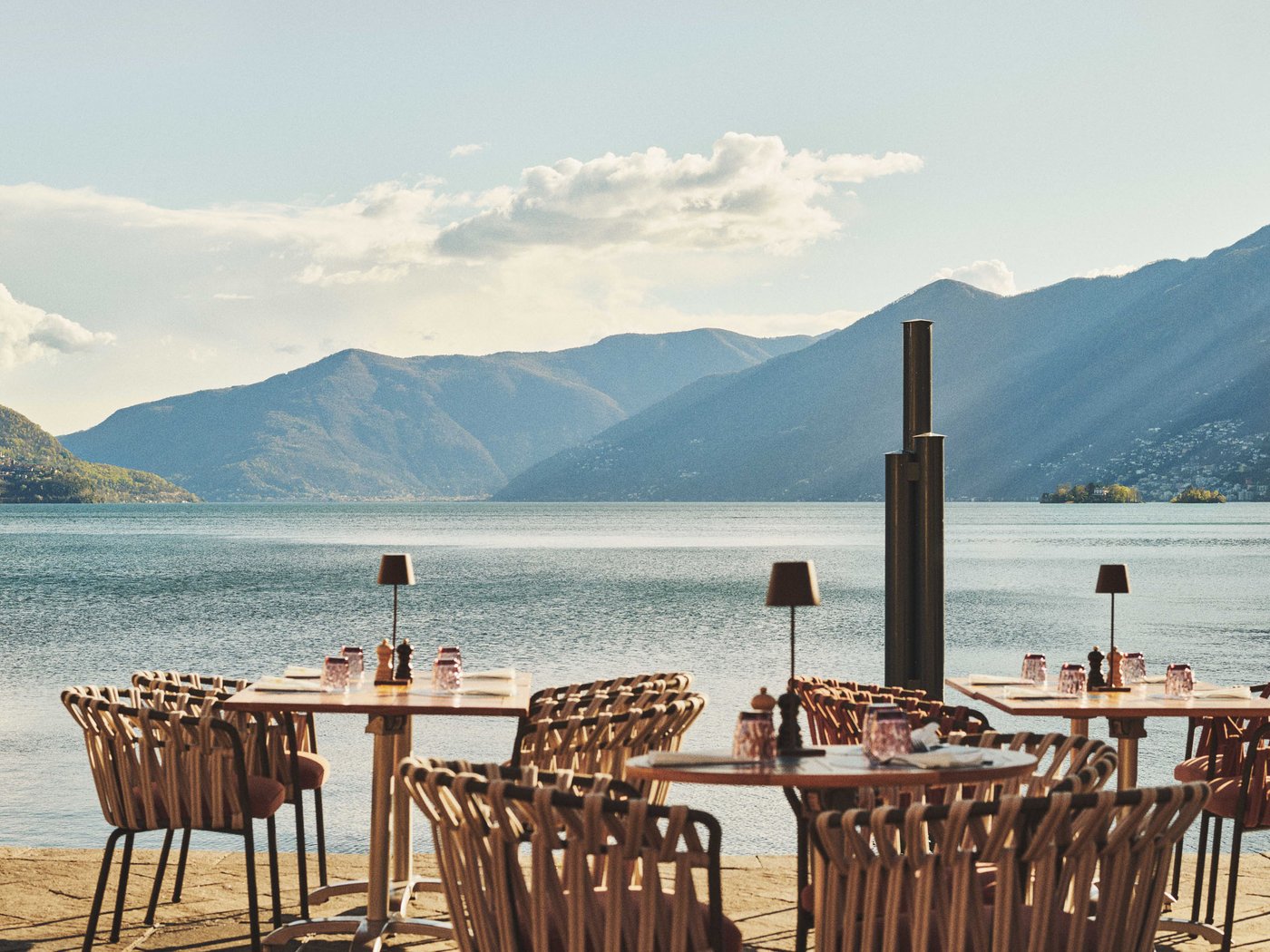 Cartoline dal Vista, il vostro hotel sul Lago Maggiore Cartoline dal Vista, il vostro hotel sul Lago Maggiore