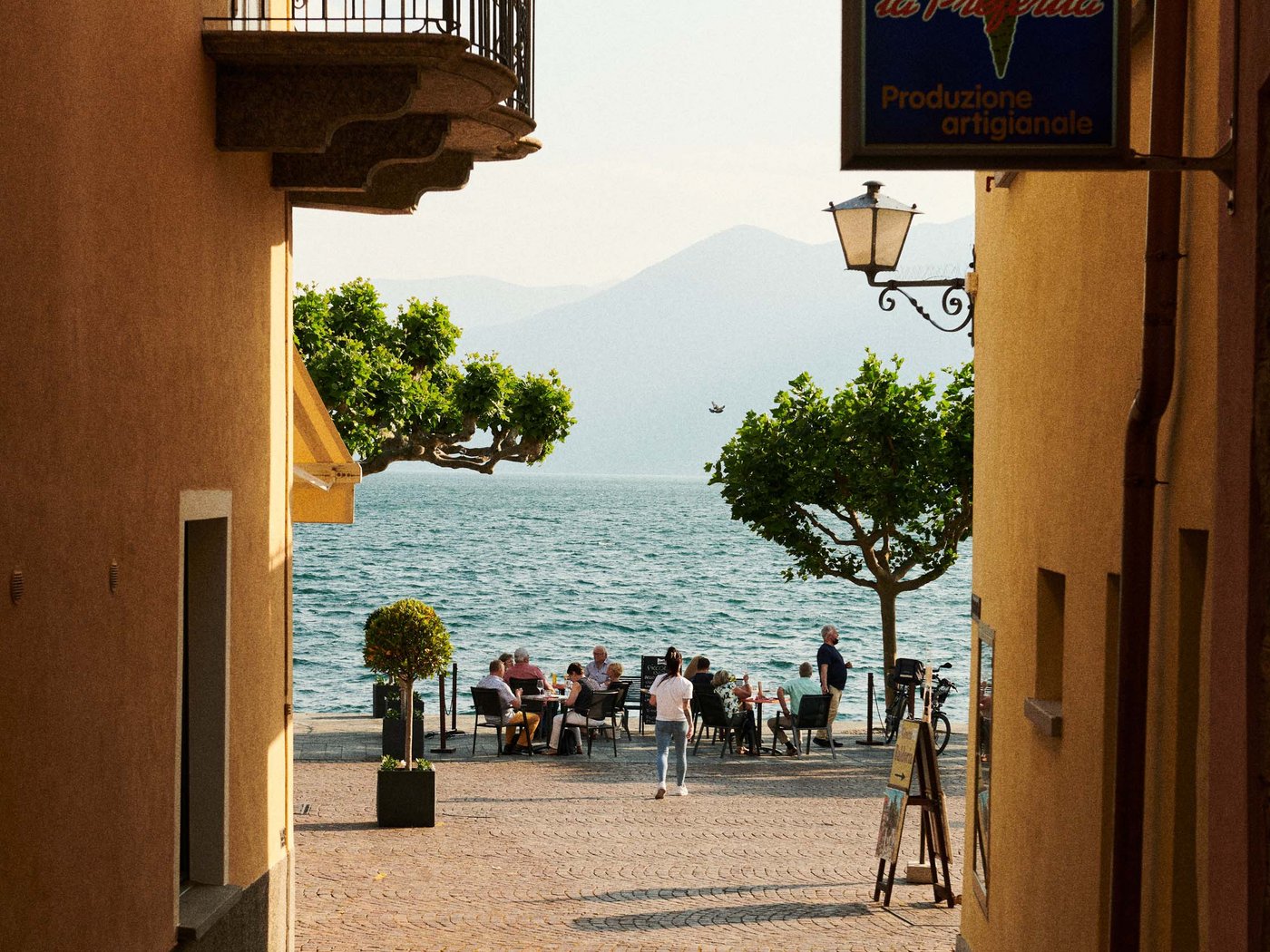 Cartoline dal Vista, il vostro hotel sul Lago Maggiore Cartoline dal Vista, il vostro hotel sul Lago Maggiore