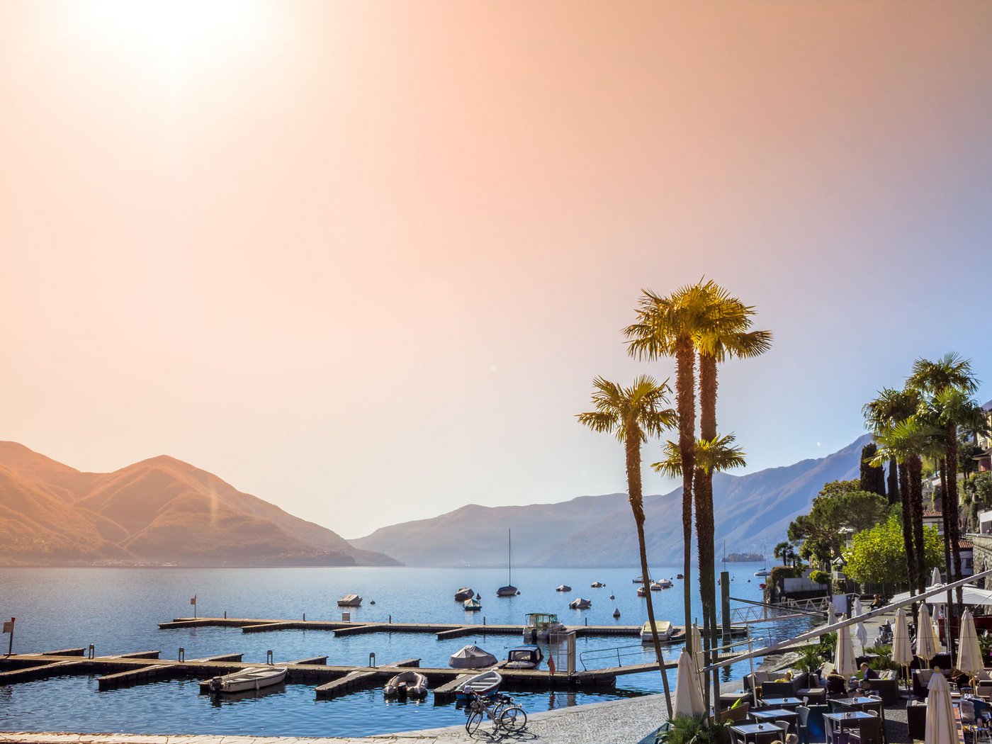 Cartoline dal Vista, il vostro hotel sul Lago Maggiore Cartoline dal Vista, il vostro hotel sul Lago Maggiore
