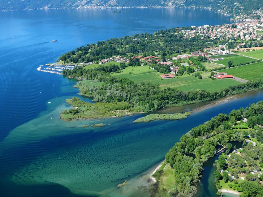 Situation idéale : hôtel au lac Majeur Situation idéale : hôtel au lac Majeur