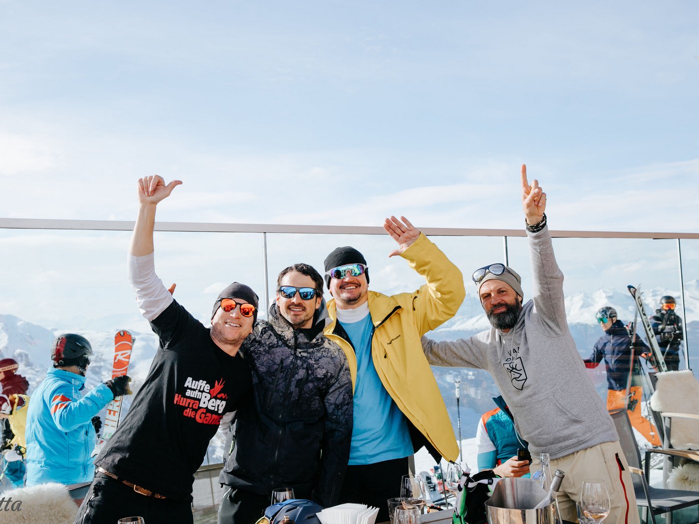 Cartoline dal Vista, il vostro hotel sul Lago Maggiore Cartoline dal Vista, il vostro hotel sul Lago Maggiore