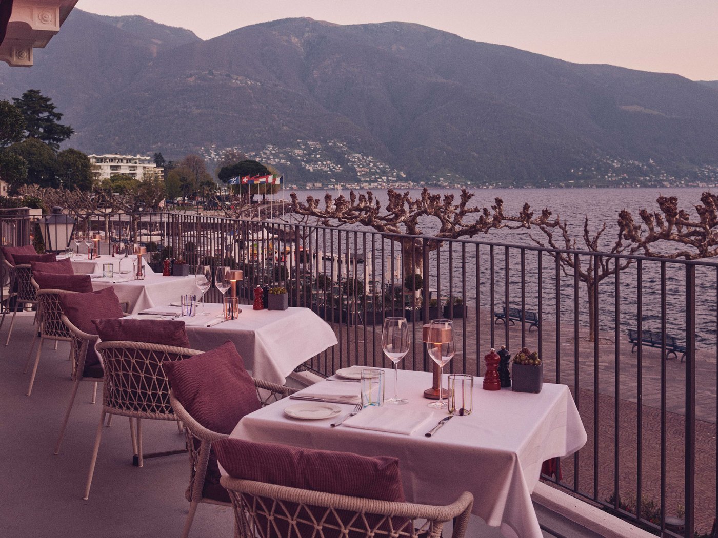 Cartoline dal Vista, il vostro hotel sul Lago Maggiore Cartoline dal Vista, il vostro hotel sul Lago Maggiore