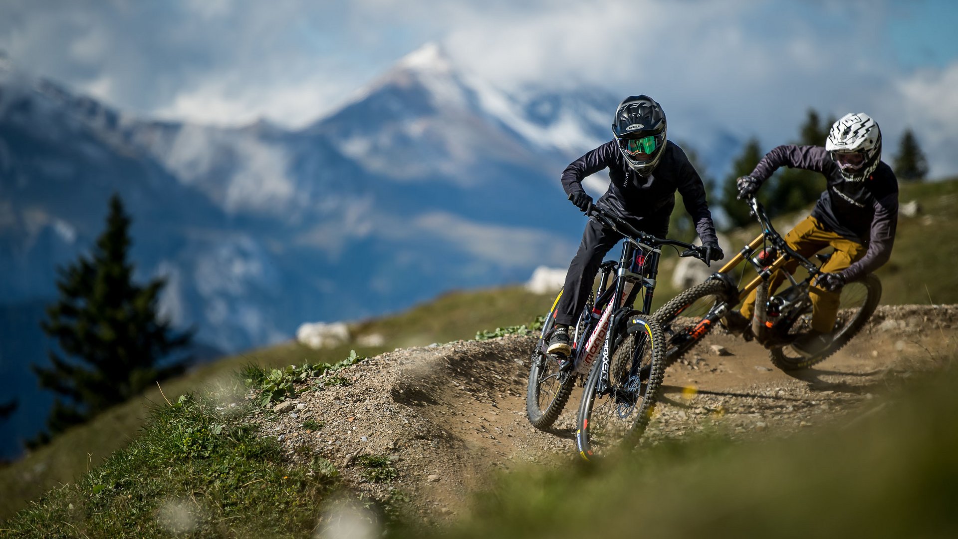 Biken in Lenzerheide. Wandern in den Alpen.