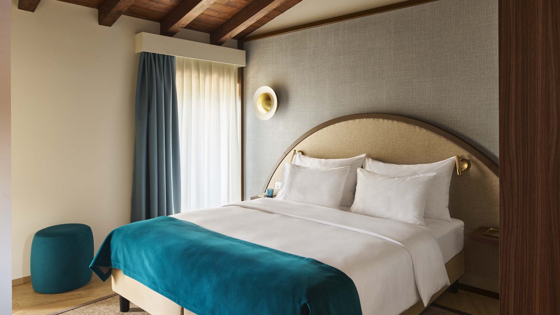 Il vostro hotel in riva al lago in Ticino. Il vostro hotel in riva al lago in Ticino.