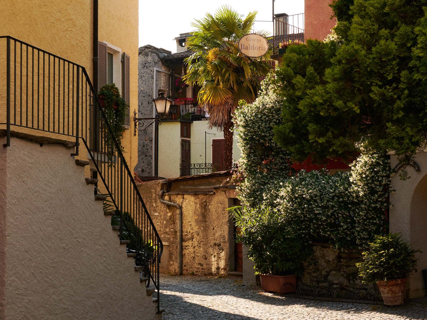 Cartoline dal Vista, il vostro hotel sul Lago Maggiore Cartoline dal Vista, il vostro hotel sul Lago Maggiore