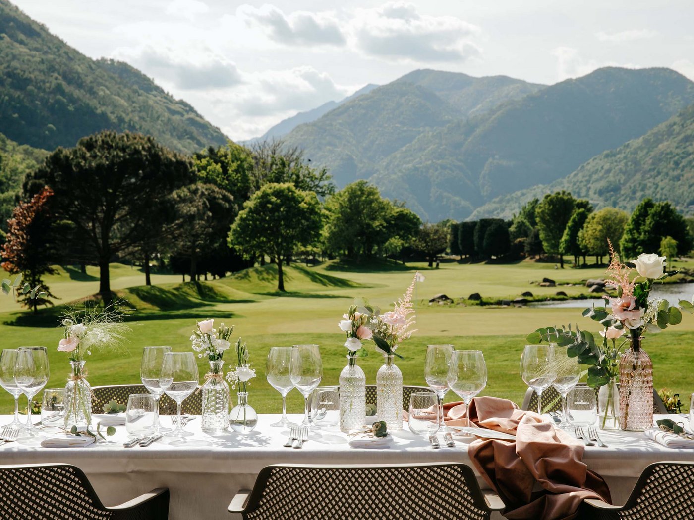 Cartoline dal Vista, il vostro hotel sul Lago Maggiore Cartoline dal Vista, il vostro hotel sul Lago Maggiore
