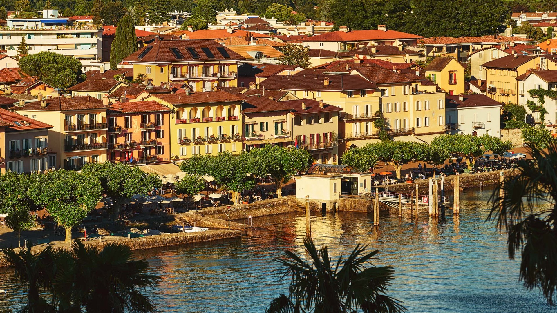 Il vostro hotel in riva al lago in Ticino. Il vostro hotel in riva al lago in Ticino.