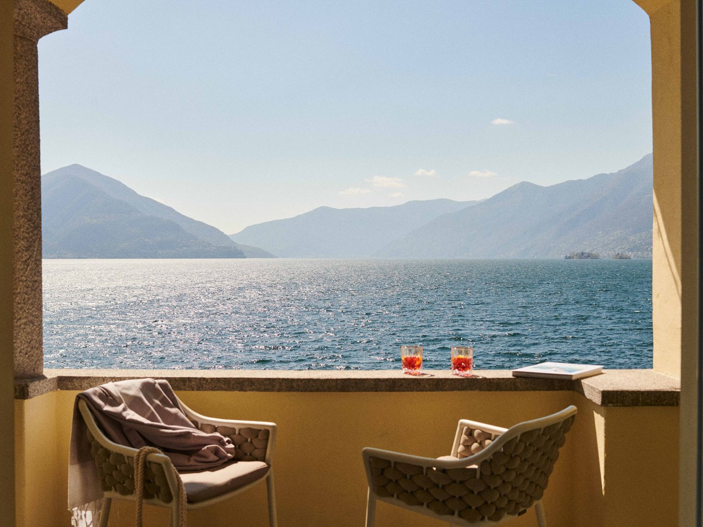 Cartoline dal Vista, il vostro hotel sul Lago Maggiore Cartoline dal Vista, il vostro hotel sul Lago Maggiore